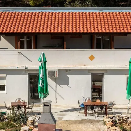 Apartment Lana Rukavac (Vis)